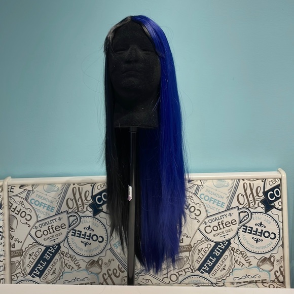 Split dye synthetic wig 24” - Picture 2 of 5